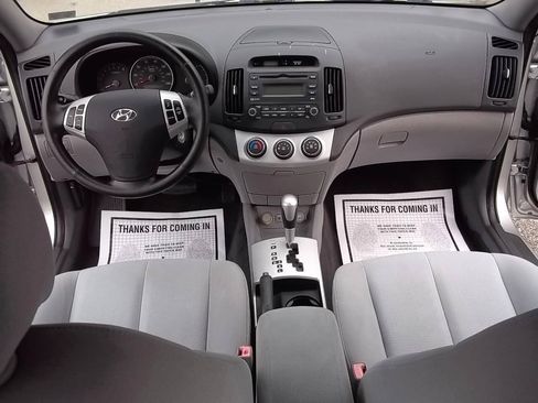 Used 2009 Hyundai Elantra SE FWD image 4