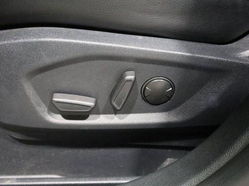 Used 2024 Ford Edge Titanium image 12