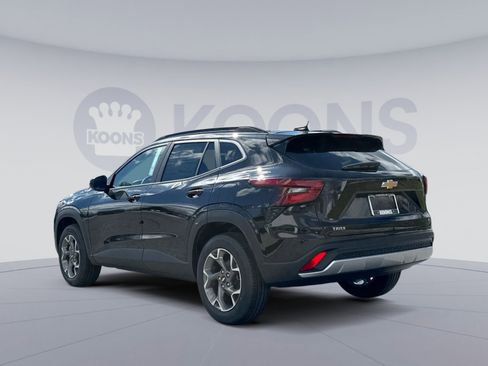 New 2026 Chevrolet Trax LT w/ Driver Confidence Package image 4