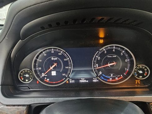 Used 2014 BMW 750Li image 32