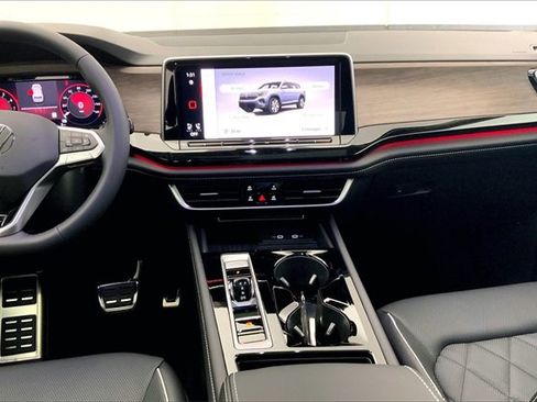 New 2025 Volkswagen Atlas SEL Premium R-Line image 8