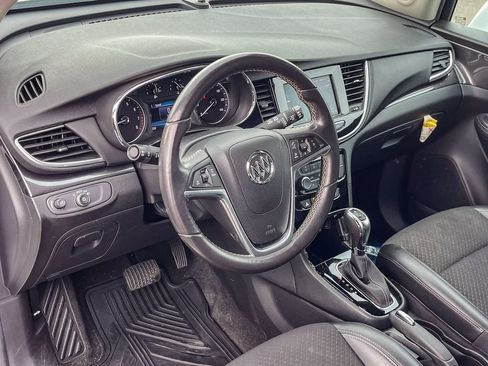 Used 2022 Buick Encore Preferred image 8