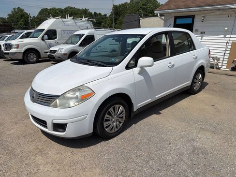 Used 2009 Nissan Versa 1.8 S w/ ABS Pkg FWD image 3