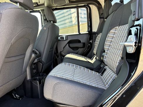 New 2026 Jeep Gladiator Sport AWD/4WD image 21