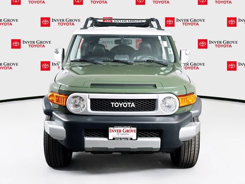 Used 2010 Toyota FJ Cruiser 4WD image 2