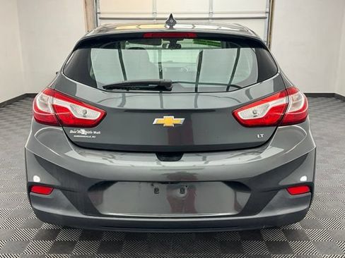 Used 2017 Chevrolet Cruze LT w/ Convenience Package FWD image 21