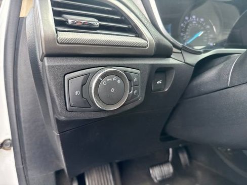 Used 2020 Ford Fusion SE w/ Equipment Group 151A FWD image 26