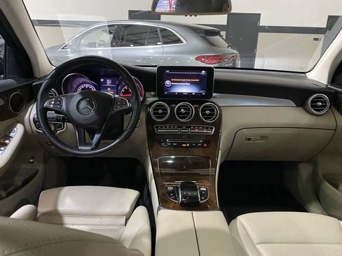 Certified 2018 Mercedes-Benz GLC 300 image 2