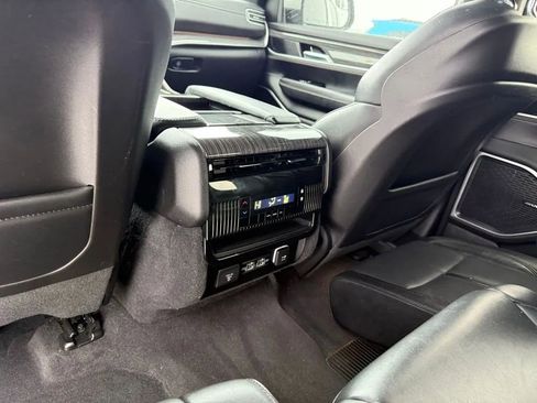 Used 2022 Jeep Wagoneer Series II image 15