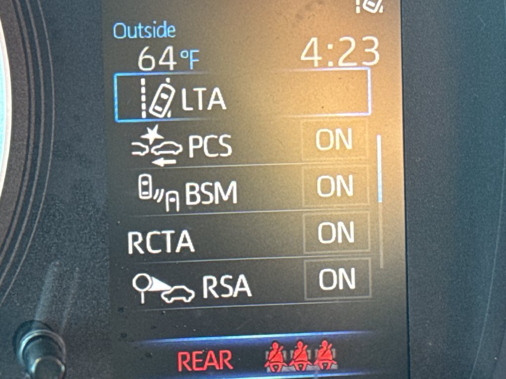 Used 2021 Toyota Corolla LE w/ LE Convenience Package FWD image 17