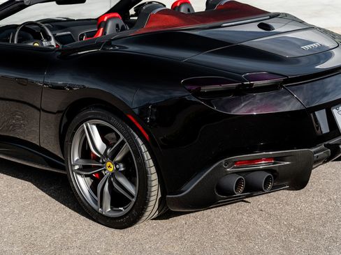 Used 2024 Ferrari Roma Spider image 8
