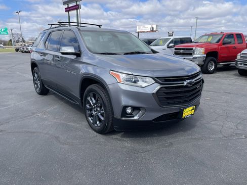 Used 2019 Chevrolet Traverse RS w/ LPO, 'HIT The Road' Package image 2