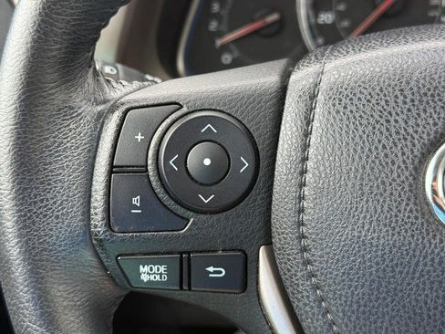 Used 2015 Toyota RAV4 Limited w/ Technology Package AWD/4WD image 20