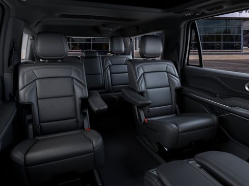 New 2027 Lincoln Navigator L Reserve w/ Jet Appearance Package RWD image 9