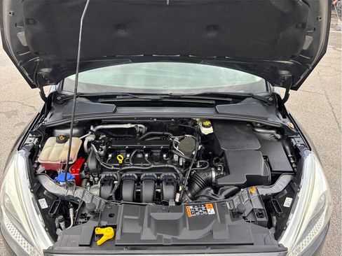 Used 2017 Ford Focus SE FWD image 34