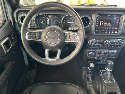 Used 2023 Jeep Wrangler Sahara image 14