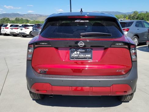 Used 2025 Nissan Kicks SV AWD/4WD image 10