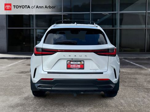 Used 2024 Lexus NX 300h AWD w/ Luxury Package image 11