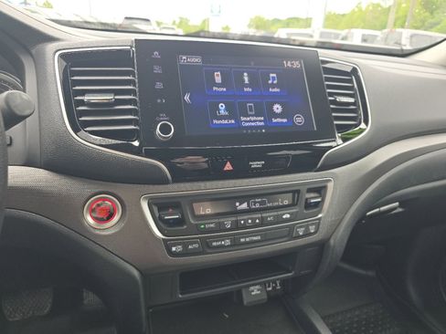 Used 2023 Honda Ridgeline Sport image 17
