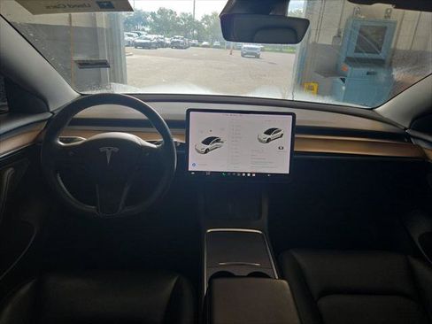 Used 2021 Tesla Model 3 Standard Range Plus RWD image 16