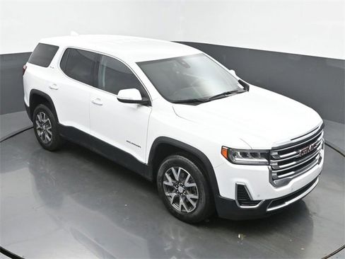Used 2023 GMC Acadia SLE image 46