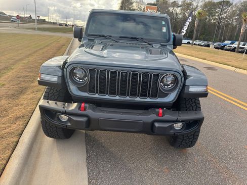Certified 2025 Jeep Gladiator Rubicon image 16