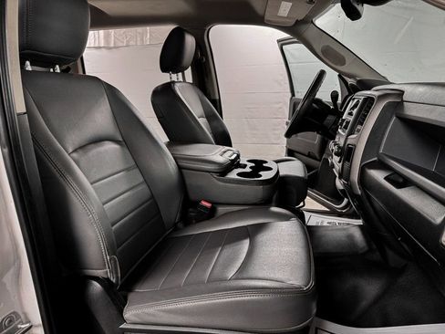 Used 2018 RAM 2500 Tradesman w/ Chrome Appearance Group image 10