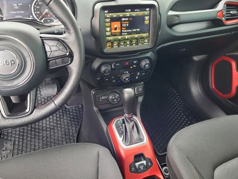 Used 2022 Jeep Renegade Trailhawk w/ Sun/Sound Group image 14