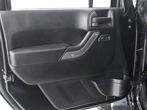 Used 2018 Jeep Wrangler Unlimited Sport S AWD/4WD image 24