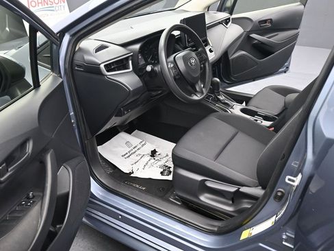 Used 2023 Toyota Corolla LE image 18