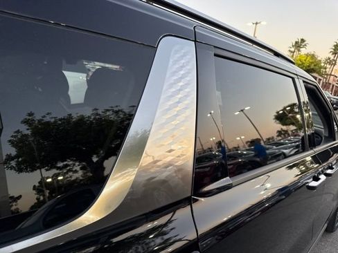 Used 2024 Kia Carnival SX Prestige image 33