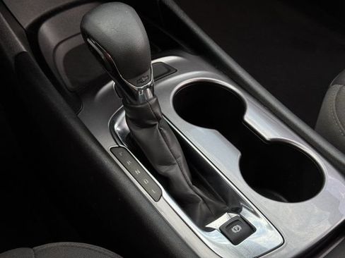 Used 2023 Chevrolet Malibu LS FWD image 21
