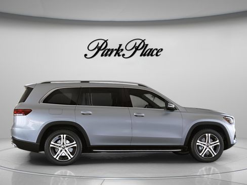 Certified 2022 Mercedes-Benz GLS 450 4MATIC image 26