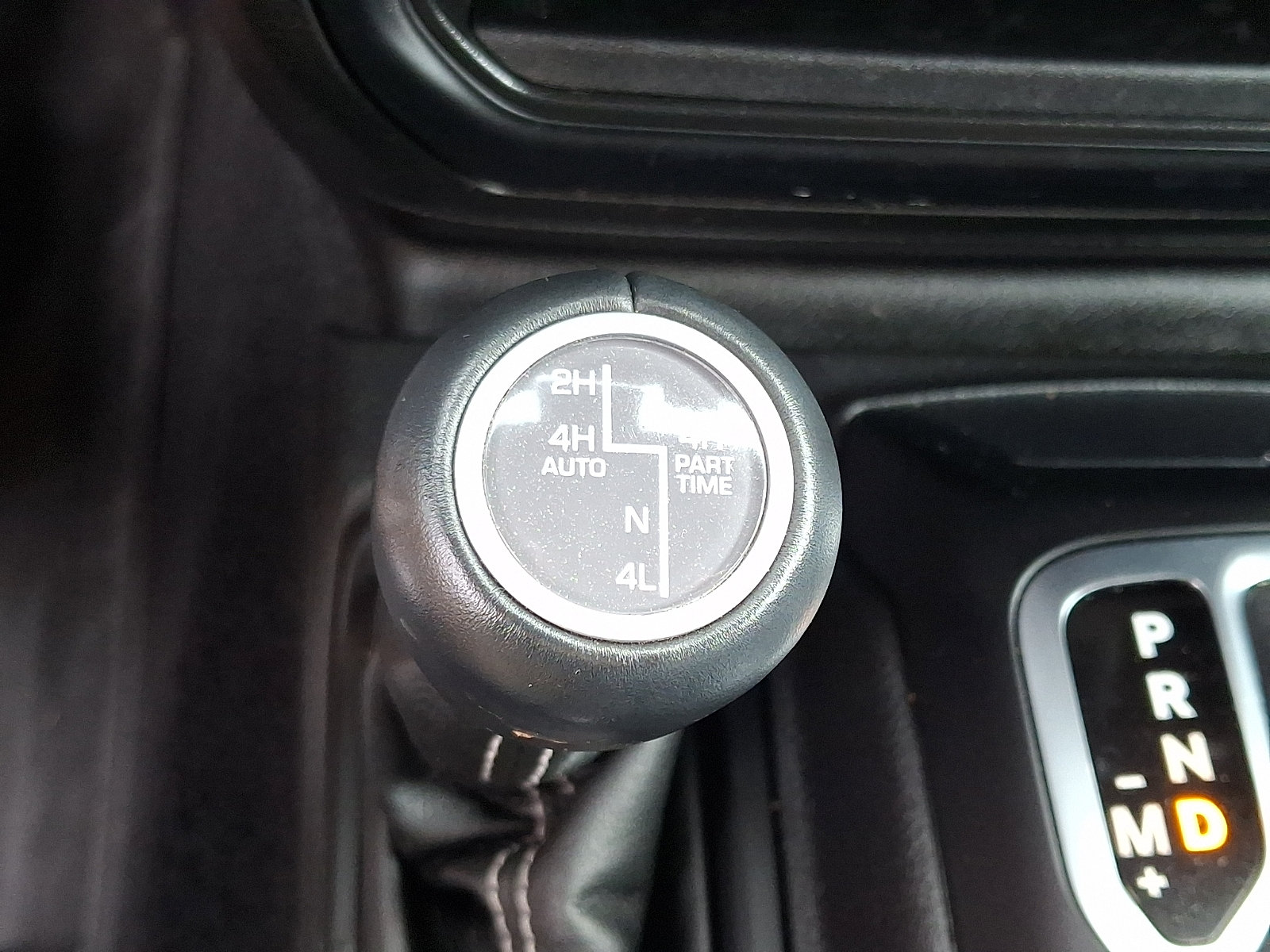 Used 2023 Jeep Wrangler Unlimited Sahara w/ Cold Weather Group AWD/4WD image 24