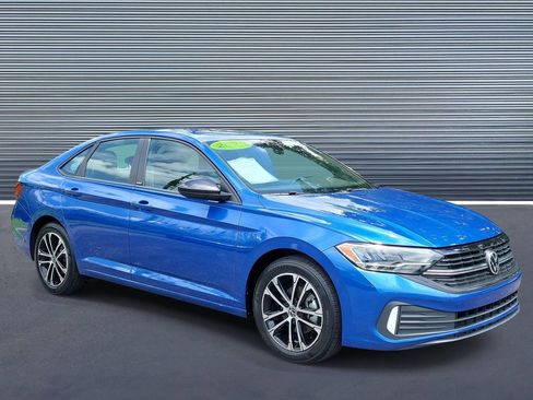 Used 2023 Volkswagen Jetta Sport FWD image 2