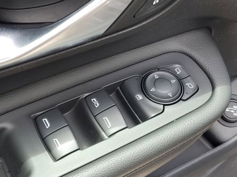 Used 2022 GMC Terrain SLT w/ LPO, Floor Liner Package FWD image 18