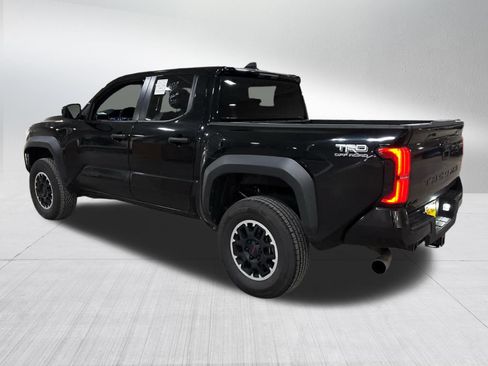 Used 2024 Toyota Tacoma TRD Off-Road AWD/4WD image 4