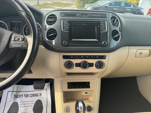 Used 2016 Volkswagen Tiguan S image 14