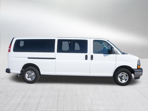 Used 2024 Chevrolet Express 3500 LT w/ LT Preferred Equipment Group RWD image 8