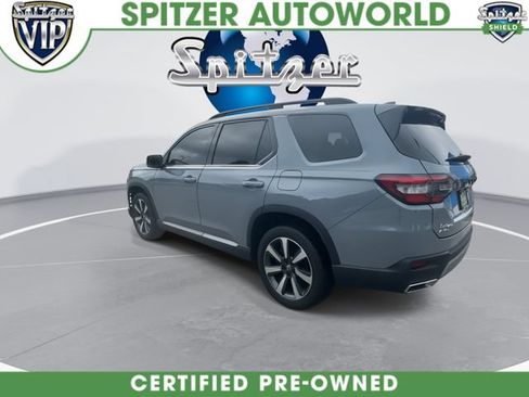 Used 2025 Honda Pilot Touring image 7
