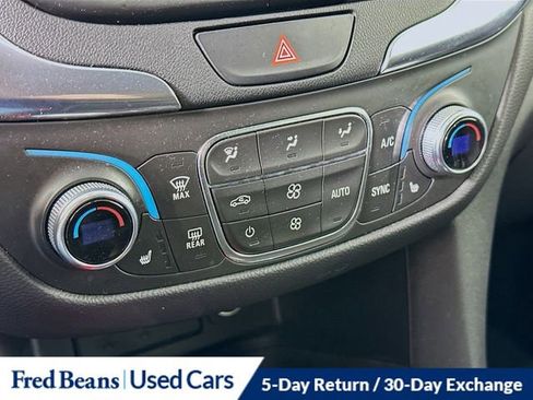 Used 2021 Chevrolet Equinox LT image 16