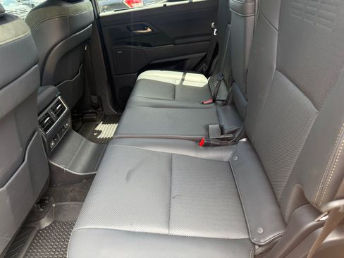 Used 2025 Lexus GX 550 AWD/4WD image 17