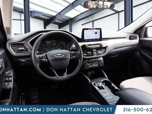 Used 2021 Ford Escape SE w/ SE Sport Appearance Package FWD image 15