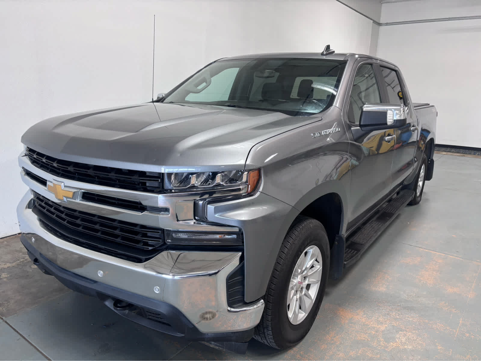 Used 2022 Chevrolet Silverado 1500 LT w/ Safety Package AWD/4WD image 1