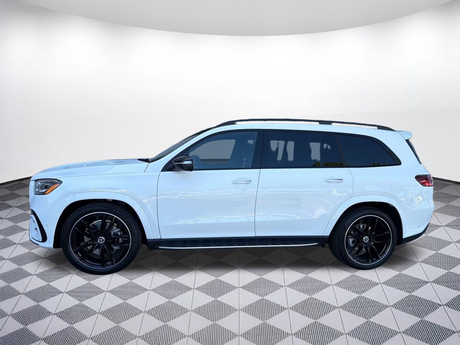 New 2026 Mercedes-Benz GLS 450 4MATIC image 2