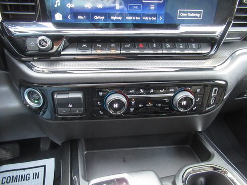 Used 2024 Chevrolet Silverado 1500 ZR2 w/ Technology Package image 37