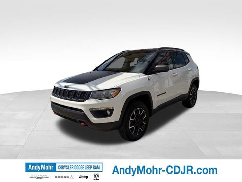 Used 2021 Jeep Compass Trailhawk w/ Trailer Tow Group AWD/4WD image 3