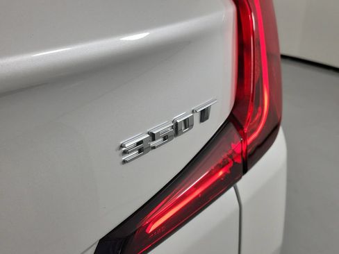 Used 2023 Cadillac XT4 Luxury FWD image 6