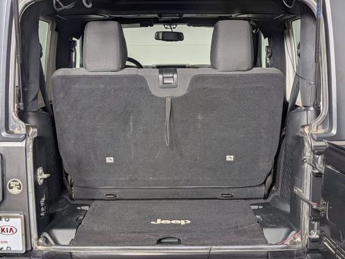 Used 2017 Jeep Wrangler Sport image 14