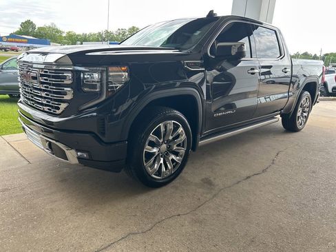 Used 2026 GMC Sierra 1500 Denali AWD/4WD image 4